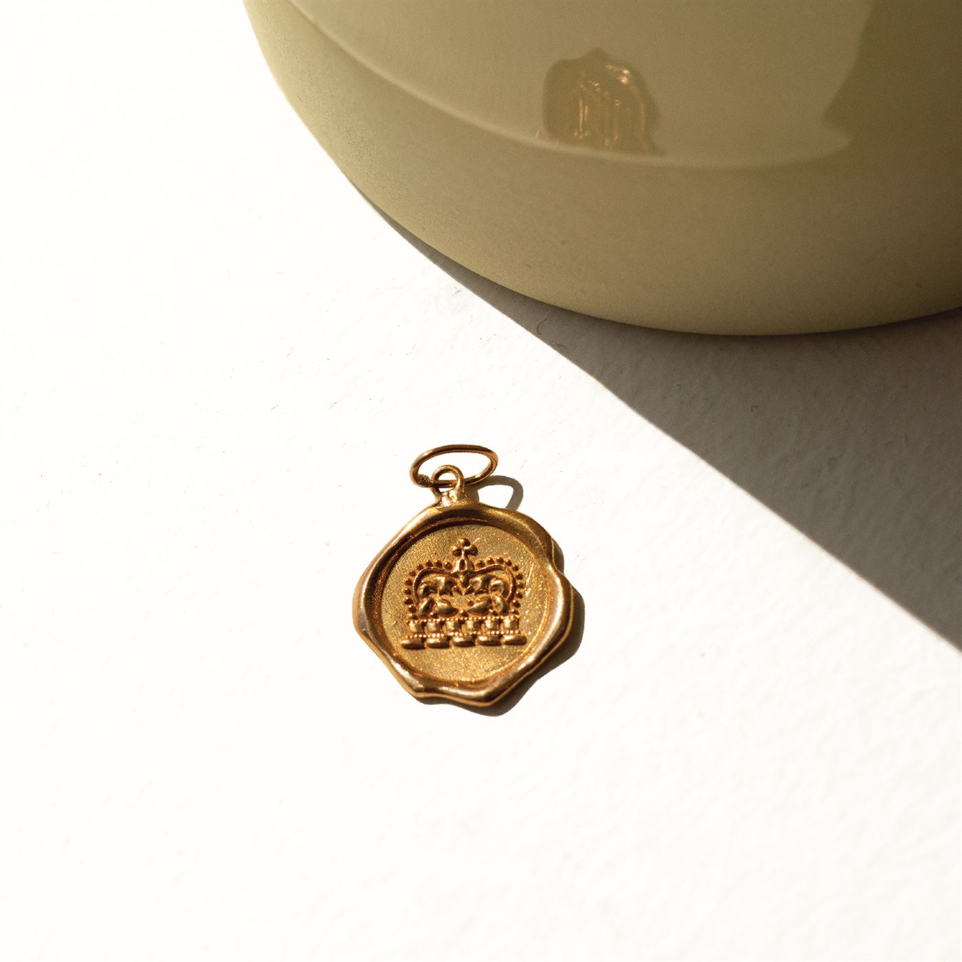 پلاک موم تاج