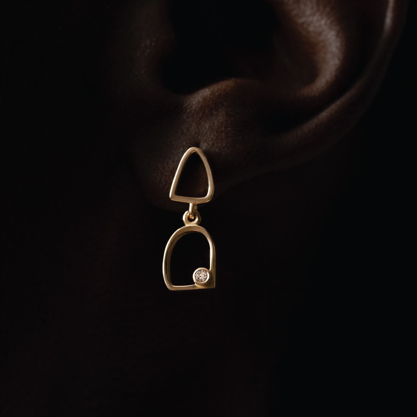 گوشواره سنگ چین