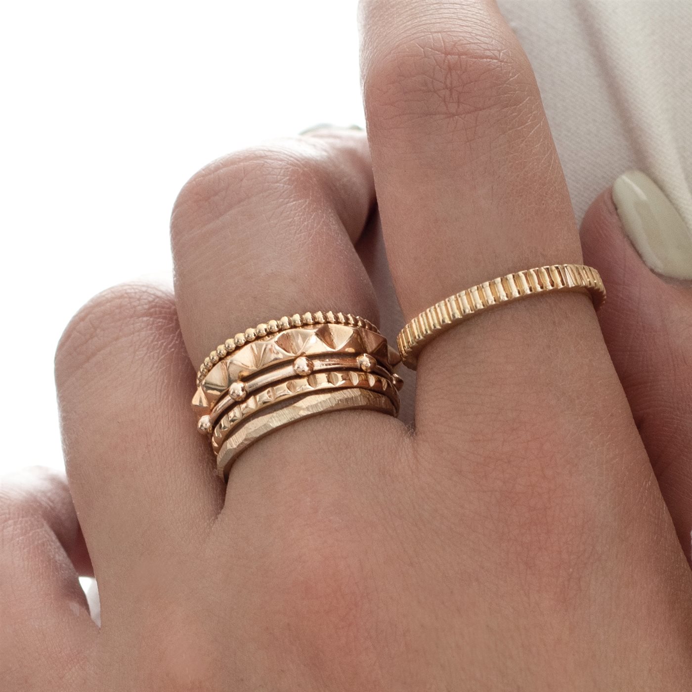 انگشتر نقطه